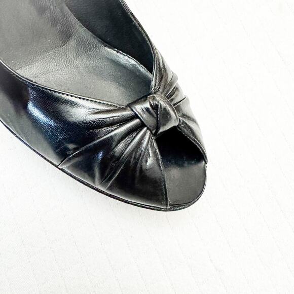 Stuart Weitzman Black Leather Peep Toe Bow Front Heel Pump Size 8.5 - Picture 7 of 7